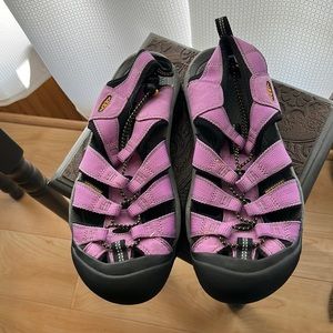 Keen Adventurers Shoes